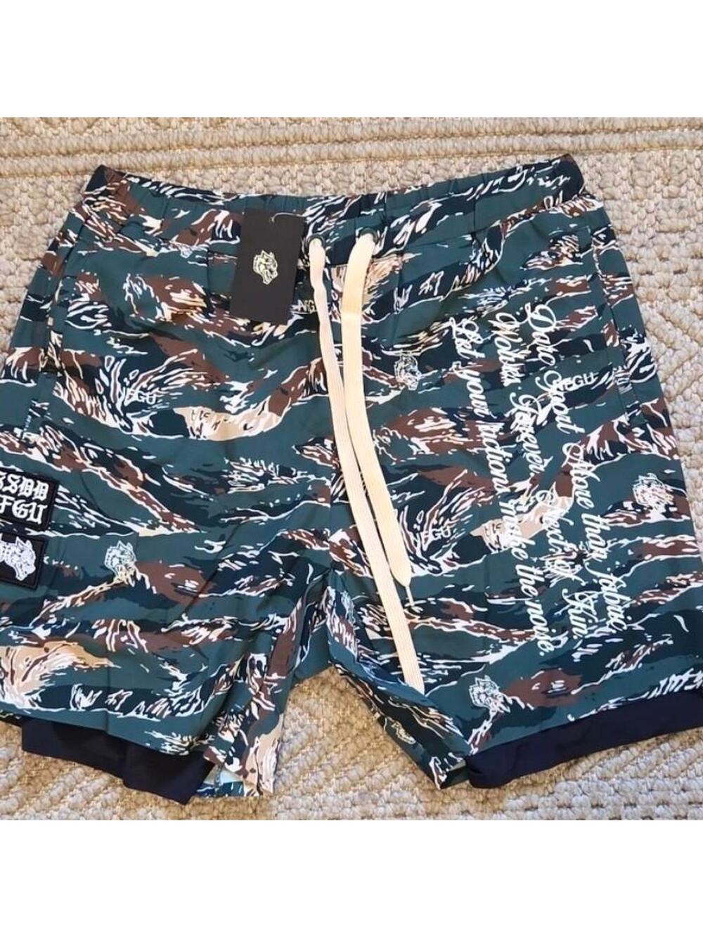 Darc Sport Iron Kin Compression Shorts Lush Tiger Wolf Camo Size Medium NWT